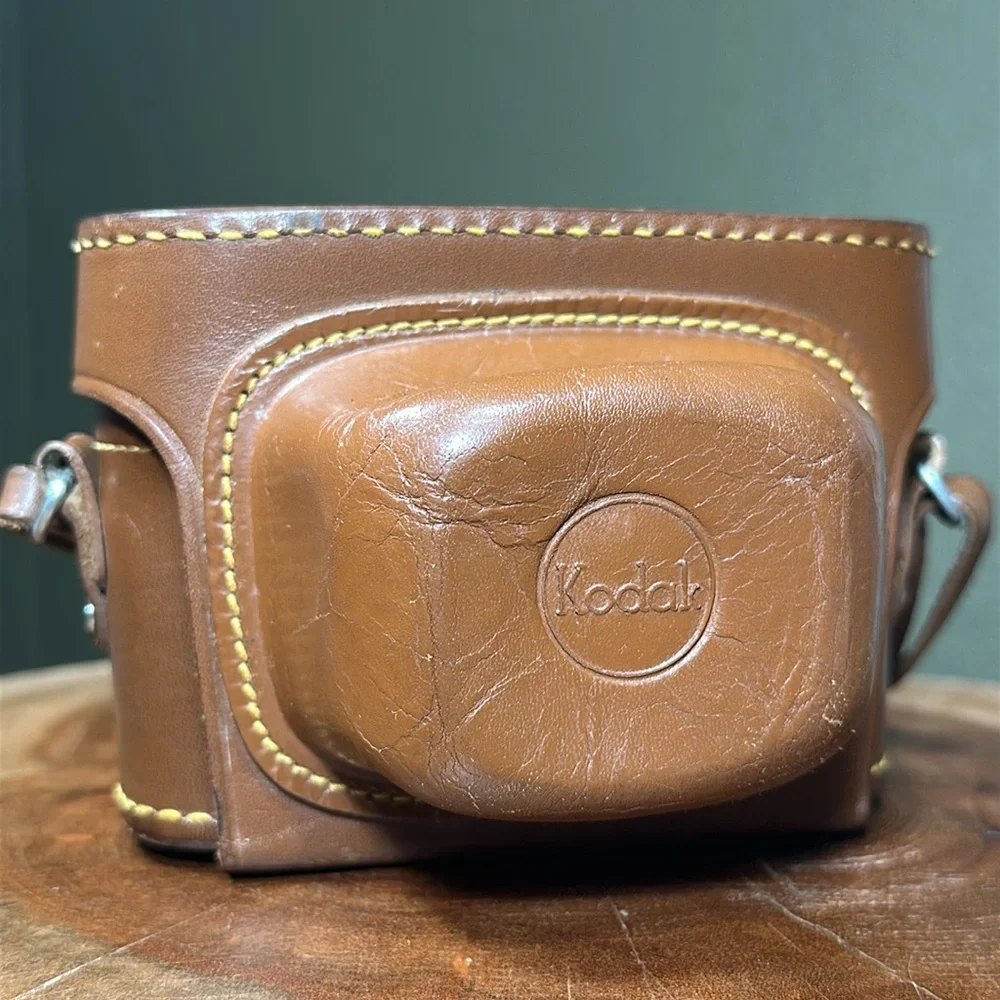 KODAK Signet 35 with Leather Kodak Case - Picture 15 of 16